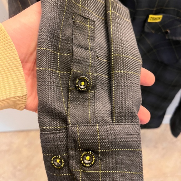 Dixxon Flannel Black Snap Button Up 19.5x24.5 - Picture 6 of 8